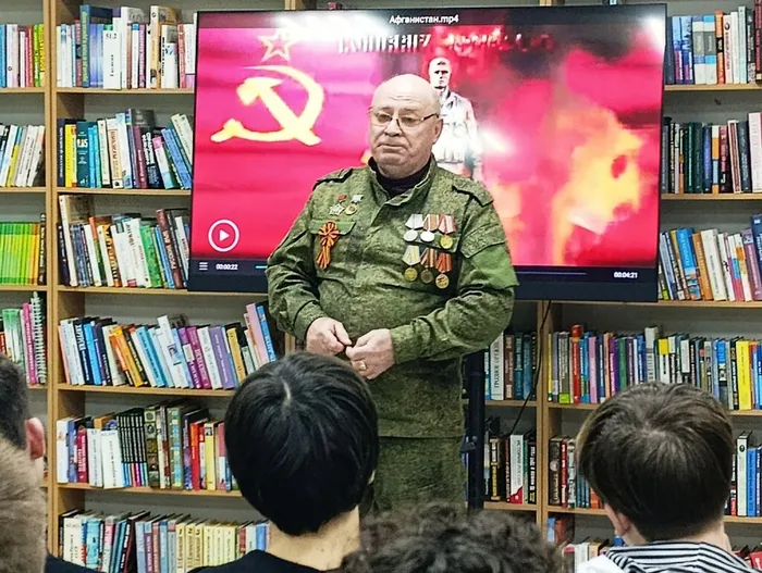 1000044619